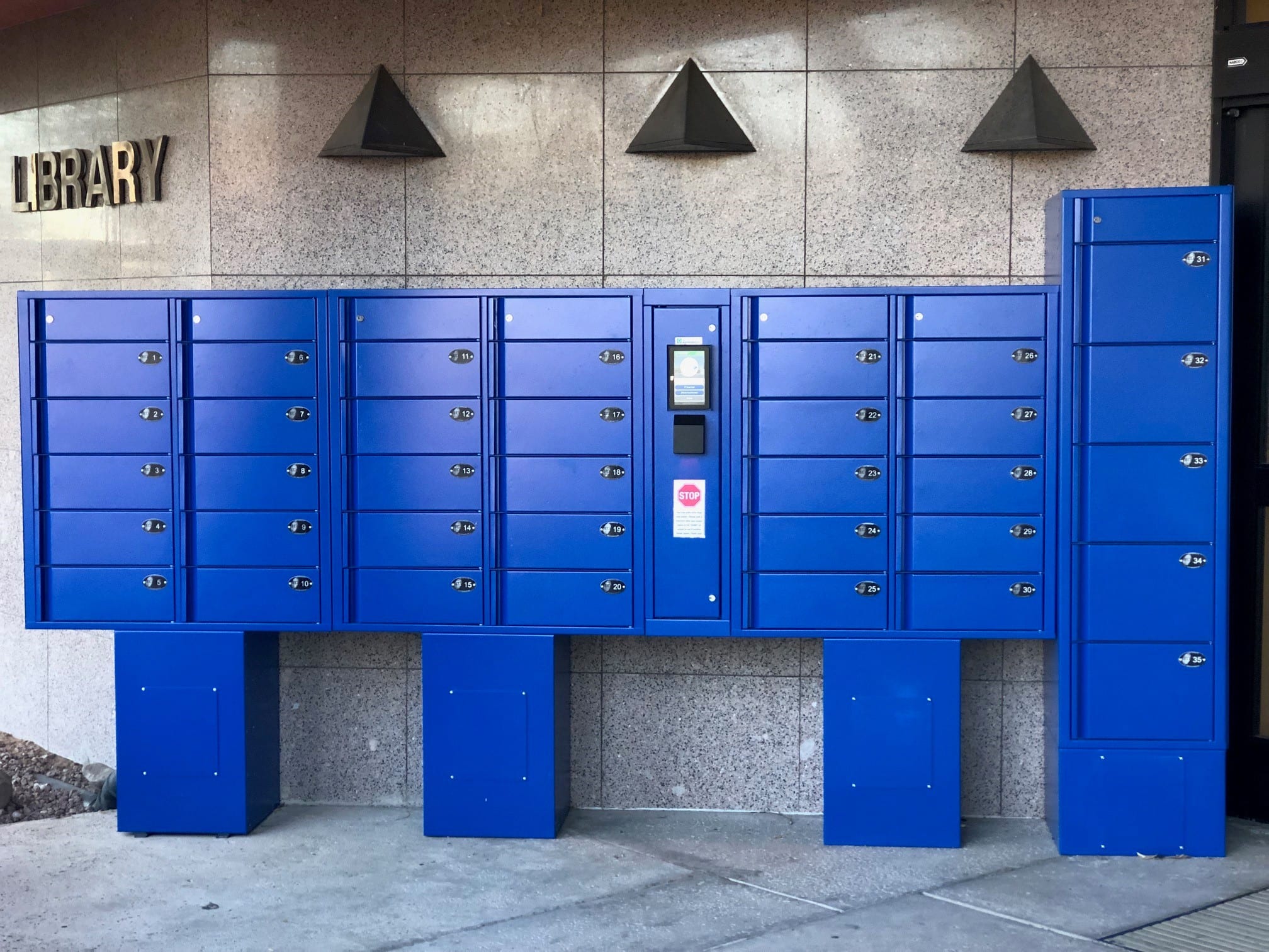 Pickup lockers at Nanini Library