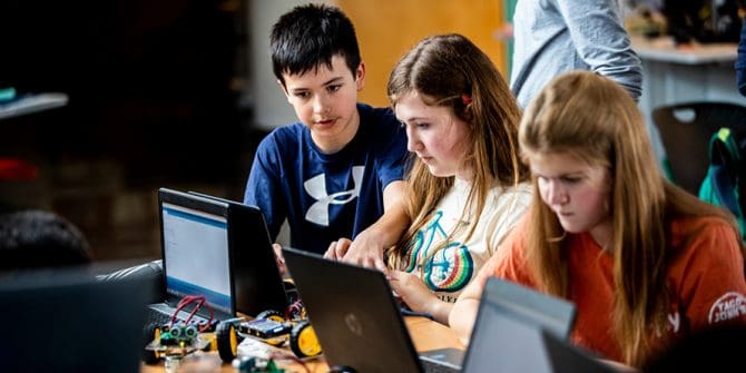 Joel D Valdez Main Library teens tweens robotics class on laptops
